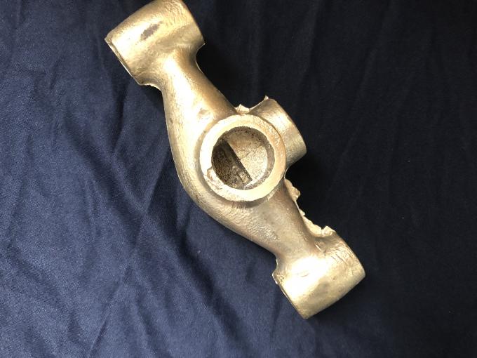 La gravedad vertida a presión máquina de fundición usada para 2 mecánicos de cobre amarillo