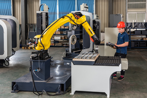 Buy Full Automatic Robot Polish System FUNAC Robot Cell Metal Deburring Machine 380V online manufacture