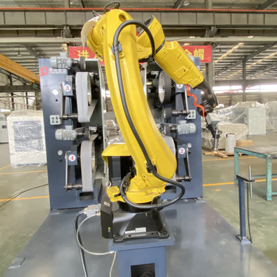 Polishing Machine With FUNAC Robotic Arm For Buffing Car Bodies , Interior Components
