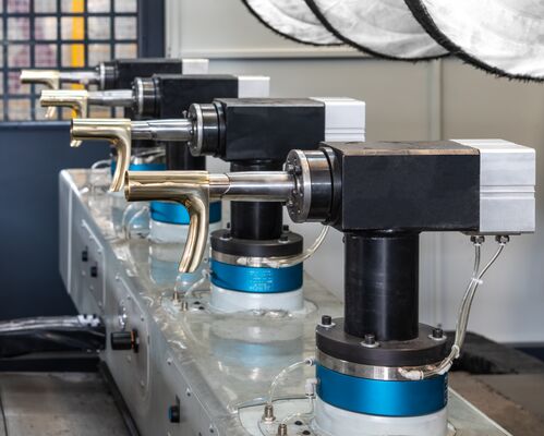 Automatic Multi Station Polishing Machine System Metal Surface Foundry Parts Deburring Finishing Buffing Equipment 